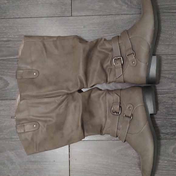 Modellita Gray zip up boots - Picture 1 of 4